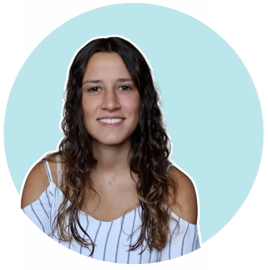 Léa : chargée marketing